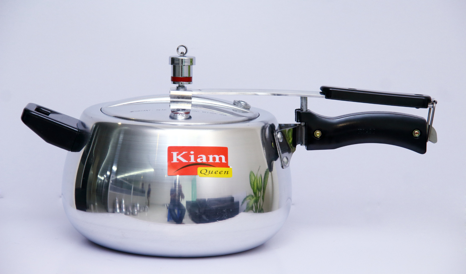 KIAM PRESSURE COOKER 5.5 LITRE CURVED BODY